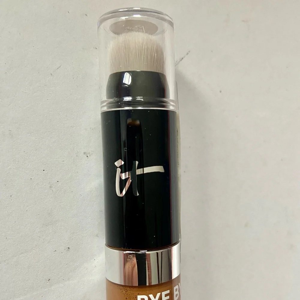 IT Cosmetics Bye Bye Dark Spots Concealer + Serum - Medium Brown